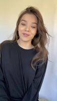Hailee Steinfeld. I wanna hug her and laugh with her and pull her cheeks and kiss her and cum on her face.
