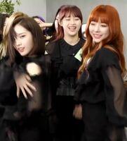 Loona - Vivi, Haseul, Heejin & Hyunjin