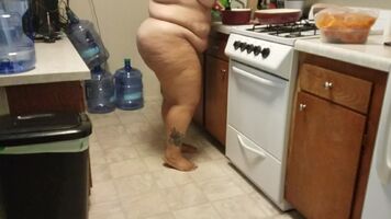 Naked kitchen stuff