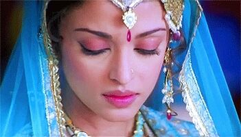 Indian actress Aishwarya Rai as courtesan Umrao Jaan in eponymous film