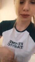 Last live VK : chitchat, underboobs, nipples and quick flashing / GIF summarizes the best moments