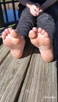 Click the gfycat link to hear my cracking toes! Took this in a park and just had good lighting so I wanted to share! Happy Sunday, friends!