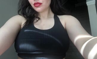 my favorite combo: red lips and big tits ;)