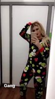 Kali making her ass jiggle in pajamas