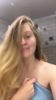 Had to rub one out when she posted this pre-shower clip
