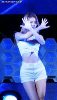 PRISTIN CEO Im Nayoung #02 - Showing off her armp**s live