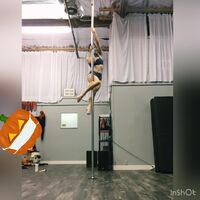 Pole Dance Fitness & Aerialist : Pole Tricks Class