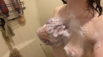 Any soapy titty lovers here?
