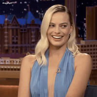 Margot Robbie's smile is so full of life I just want to douse her in cum like a fire extinguisher
