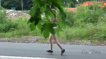 Eva Berg - Cumwalk after jogging